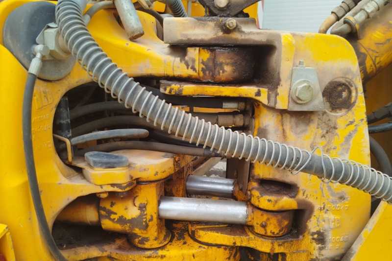 OmecoHub - Immagine JCB 4CX